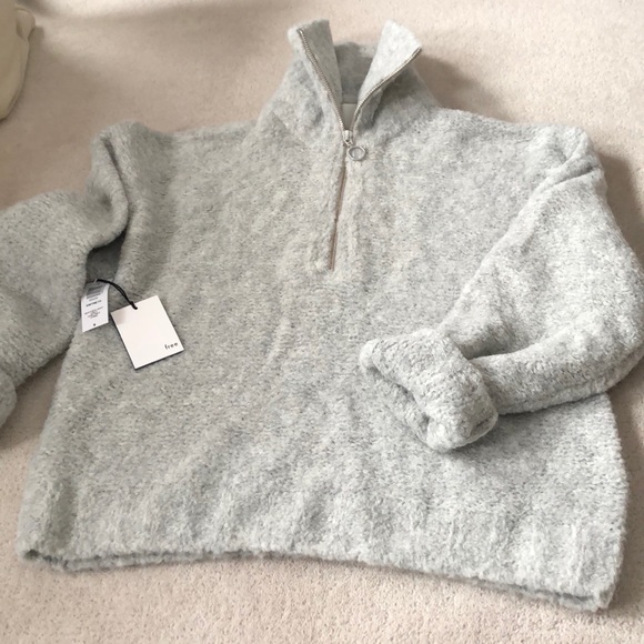 Aritzia Sweaters - Aritzia half zip!